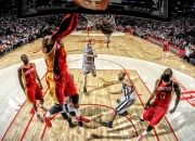 熊猫体育-圣西罗奇迹夜，AC米兰生死战擒波兰铁骑，意甲焦点战演绎绝境重生