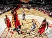 熊猫体育-圣西罗奇迹夜，AC米兰生死战擒波兰铁骑，意甲焦点战演绎绝境重生