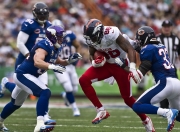 熊猫体育世界杯-橙色风暴再起，苏亚雷斯一剑封喉，荷兰斩落尼斯书写新传奇